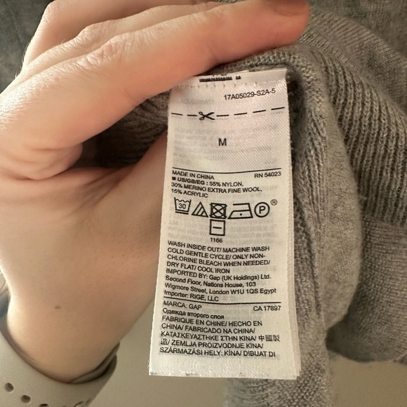 GAP Gray Peplum Long Sleeve Top - Picture 5 of 5